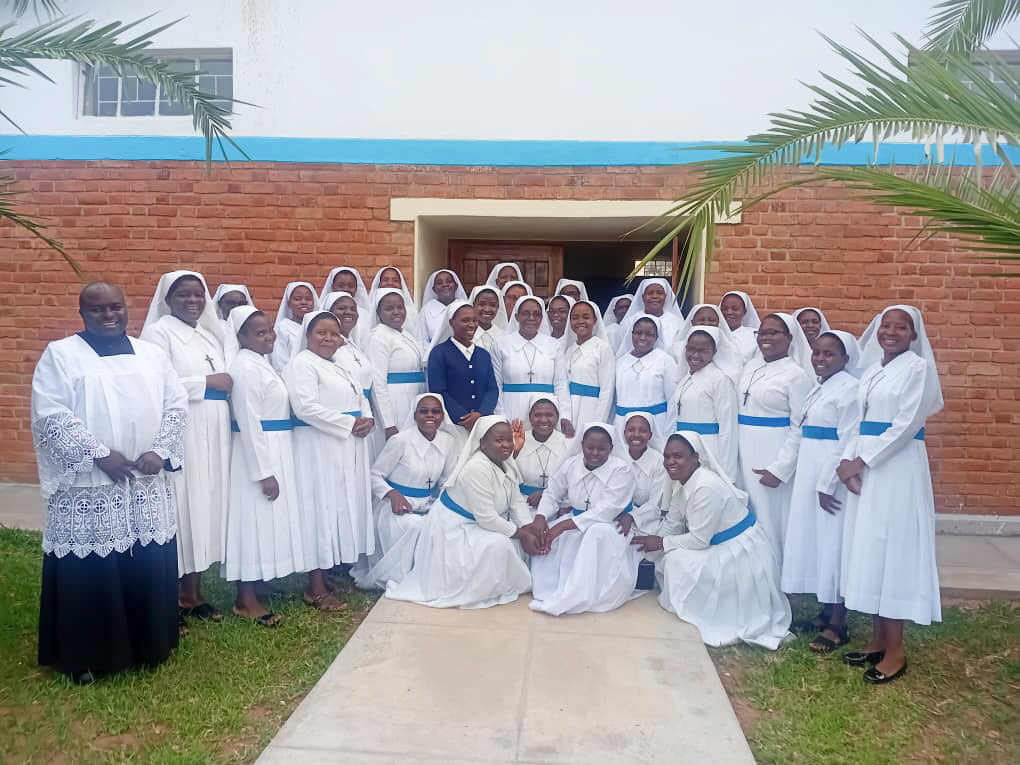 sister of the holy rosary main image